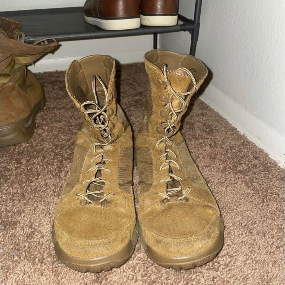Oakley combat boots